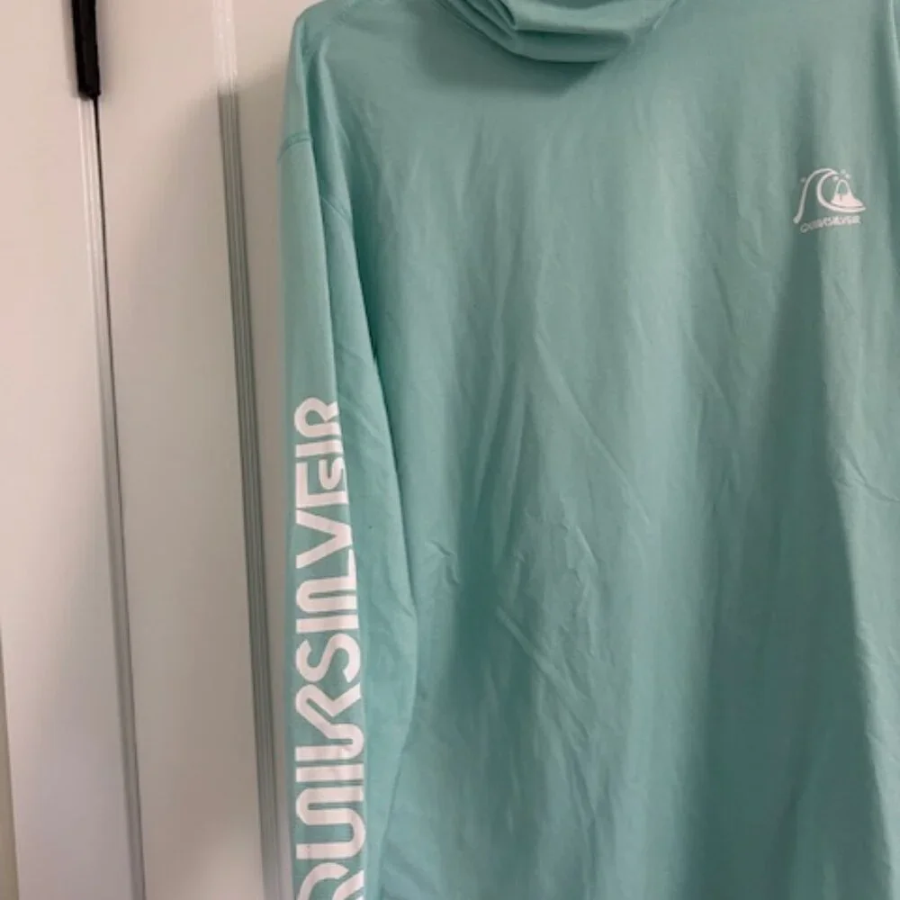 Quicksilver rashguard with hoodie Size XL - Picture 3 of 5
